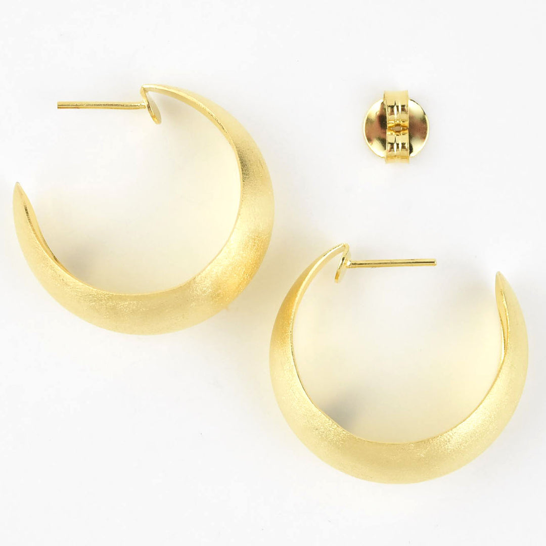 Medium Curved Gold Tone Hoops