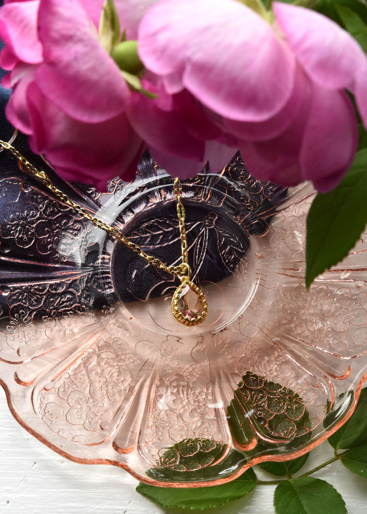 Pear Cut Morganite Necklace - Goldmakers Fine Jewelry