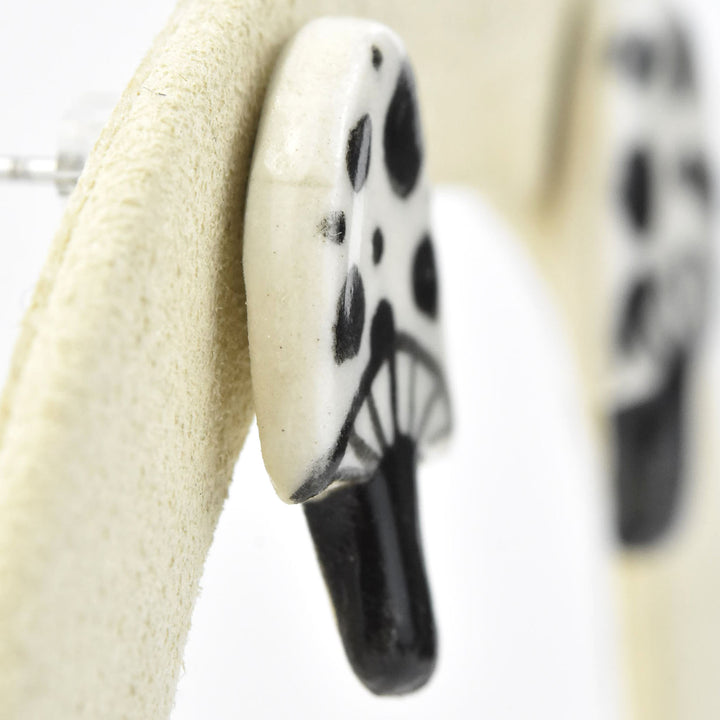 Mushroom Studs - Goldmakers Fine Jewelry