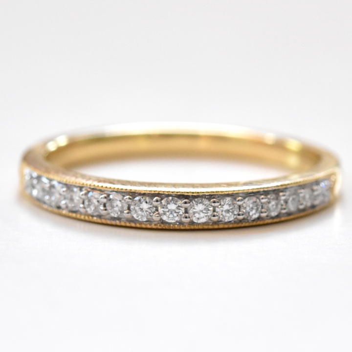 Classic Diamond Milgrain Band in Gold