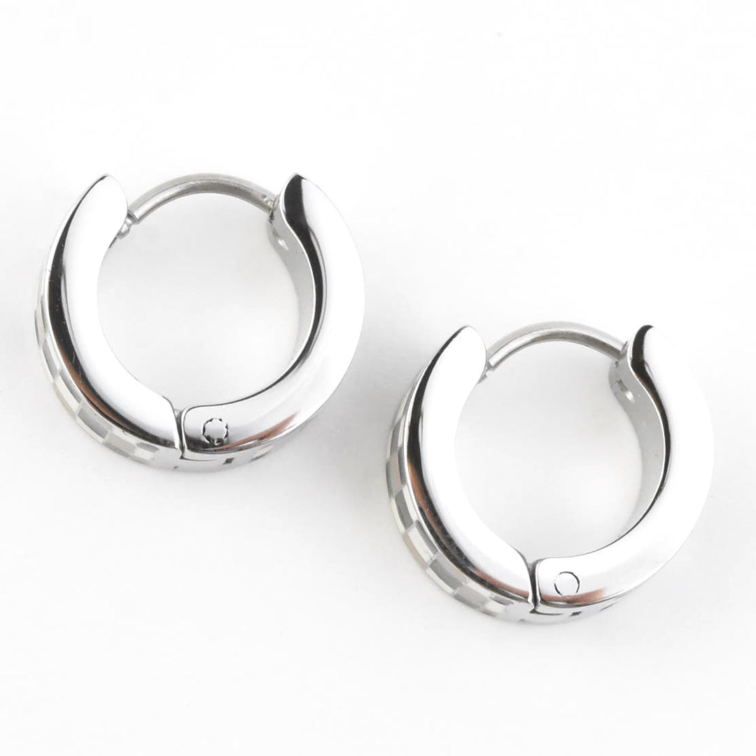 Neutral Checkered Super Chunky Huggie Hoops - Goldmakers Fine Jewelry