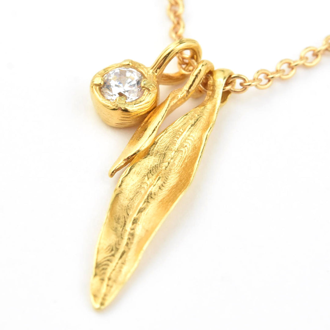 Olive Solitaire Pod Necklace - Goldmakers Fine Jewelry