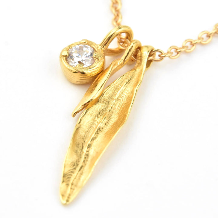 Olive Solitaire Pod Necklace - Goldmakers Fine Jewelry