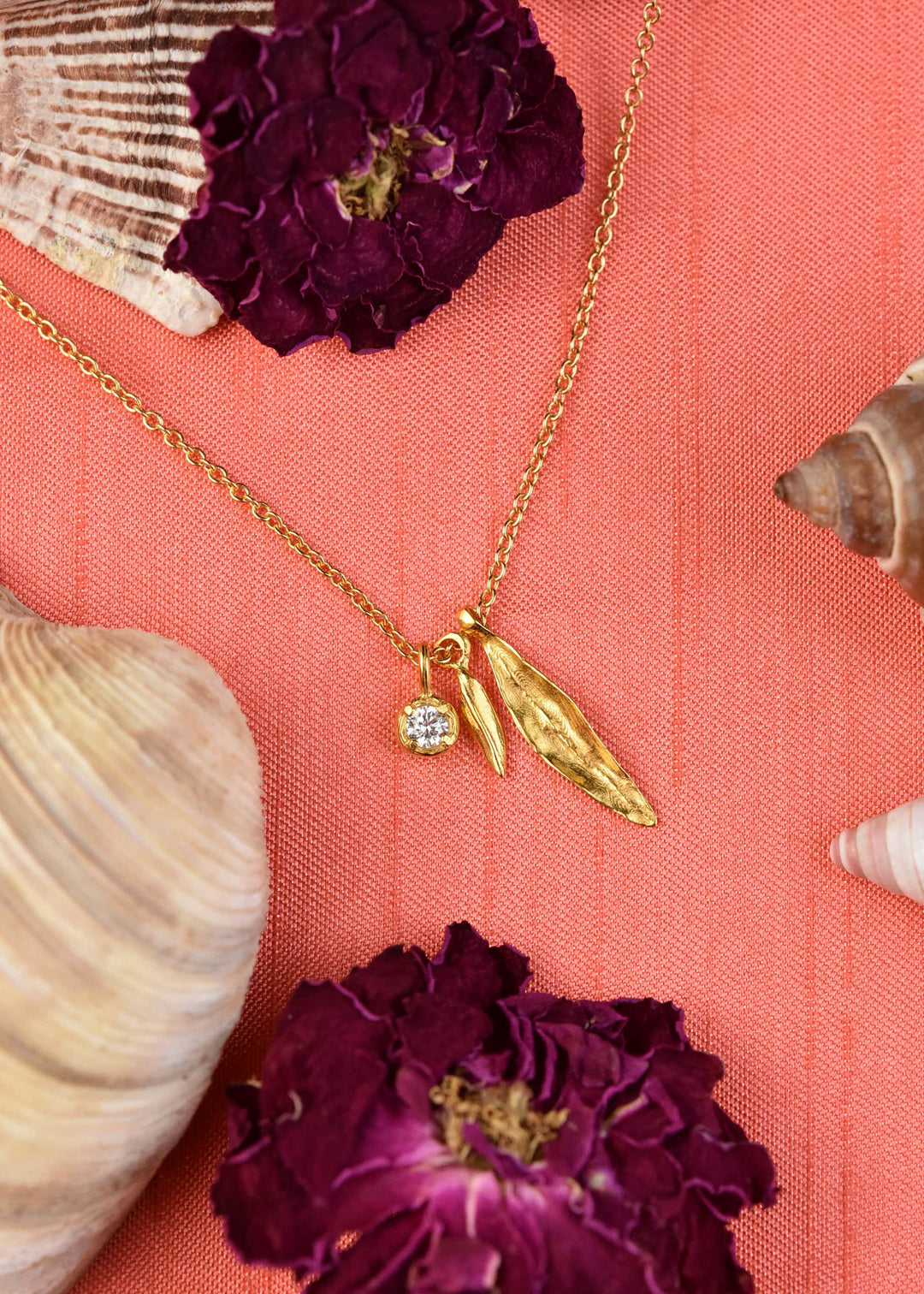 Olive Solitaire Pod Necklace - Goldmakers Fine Jewelry