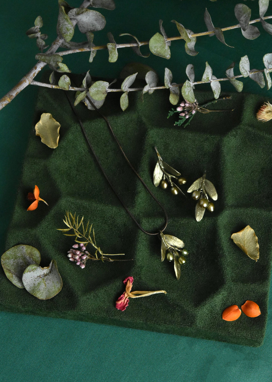 Olive Branch Earrings - Goldmakers Fine Jewelry