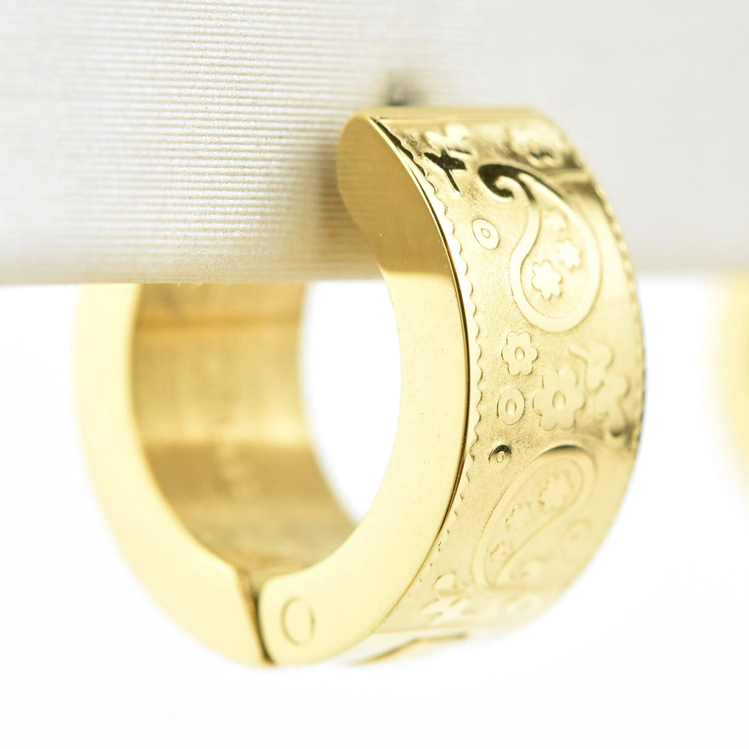 Paisly Super Chunky Huggie Hoops - Goldmakers Fine Jewelry
