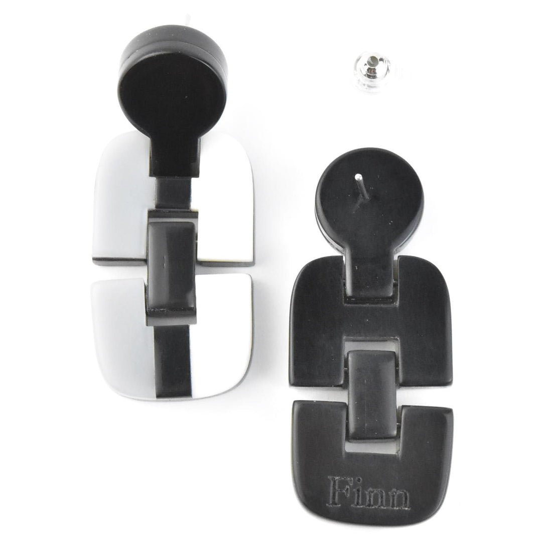 Panorama Link Earrings in Black