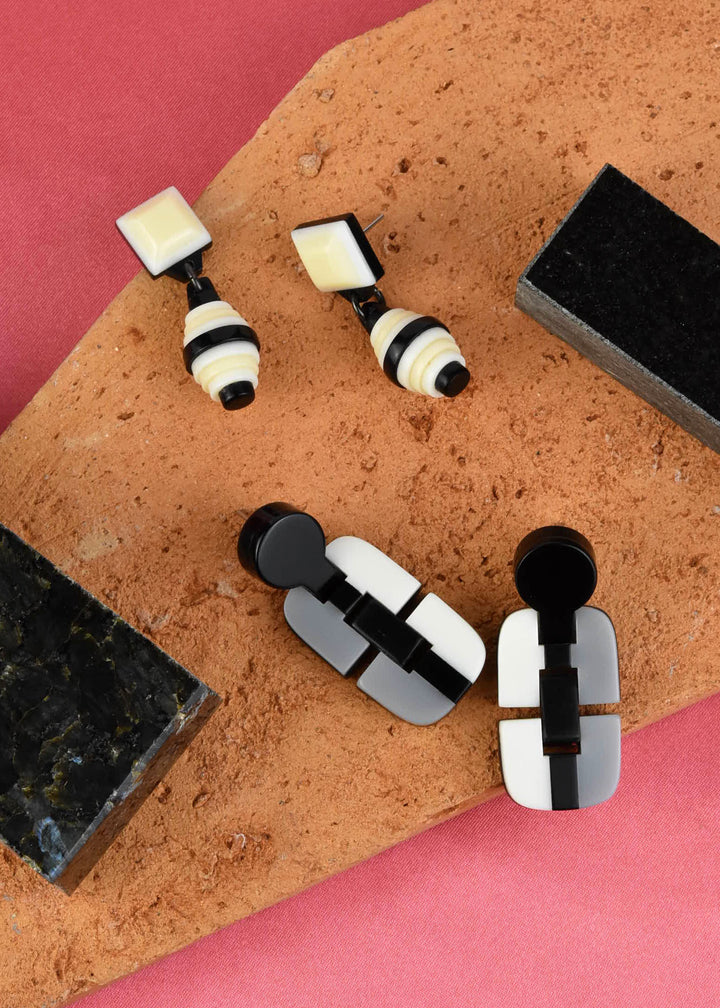 Panorama Link Earrings in Black