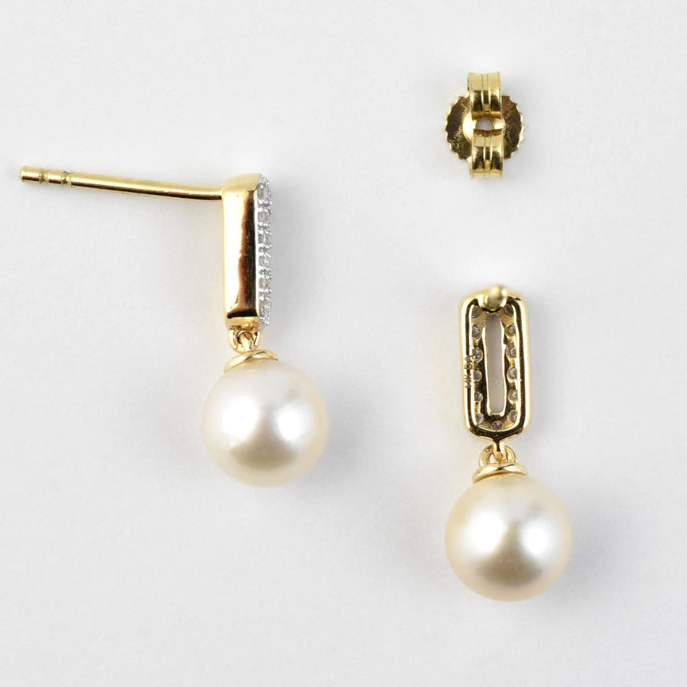 Diamond and Pearl Dangles - Goldmakers Fine Jewelry