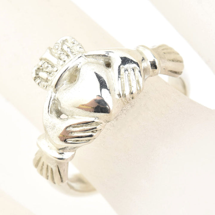 Ladies Claddagh Sterling Silver Ring