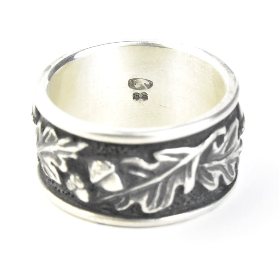 Oak Motif Ring in Silver