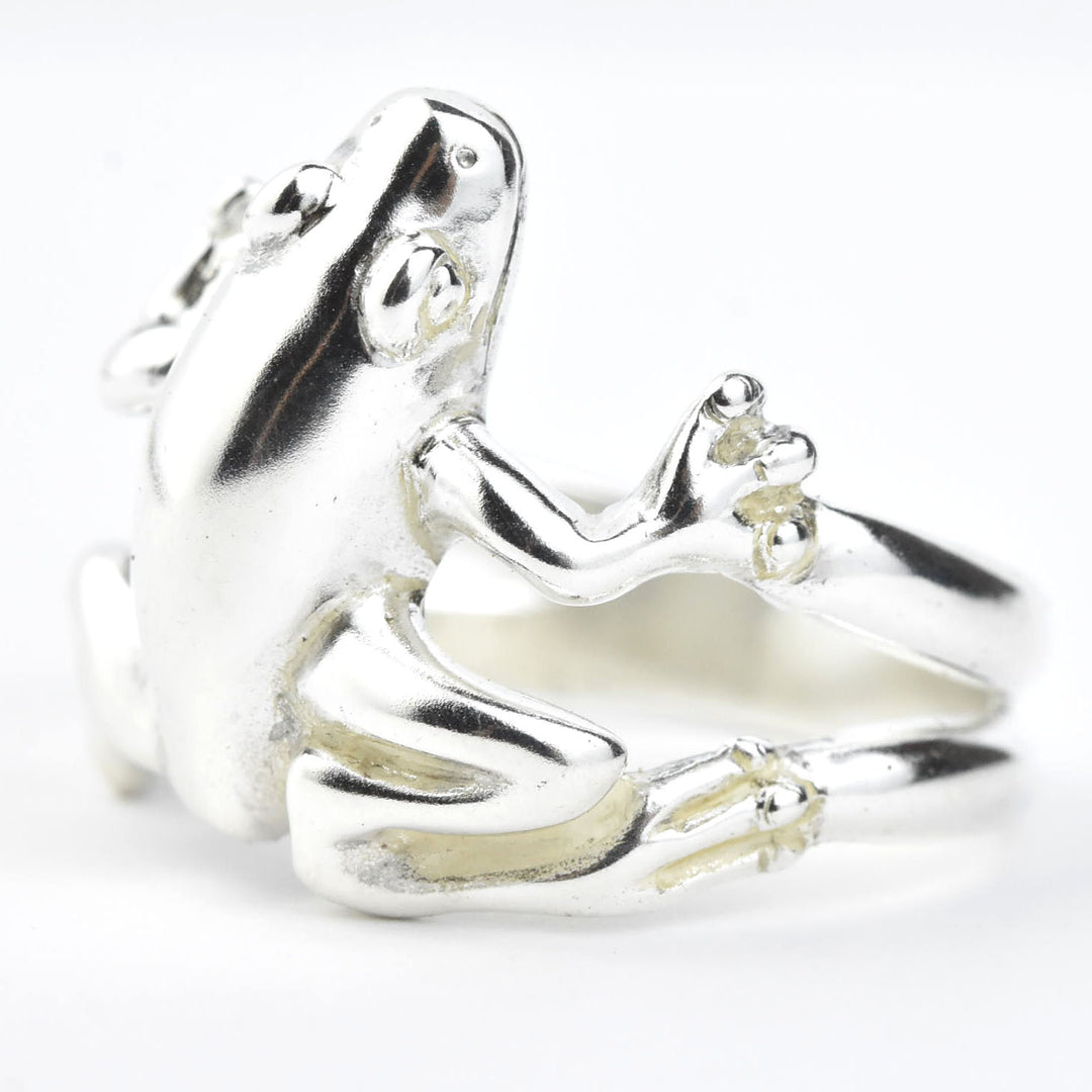 Smooth Frog Ring in Sterling Silver