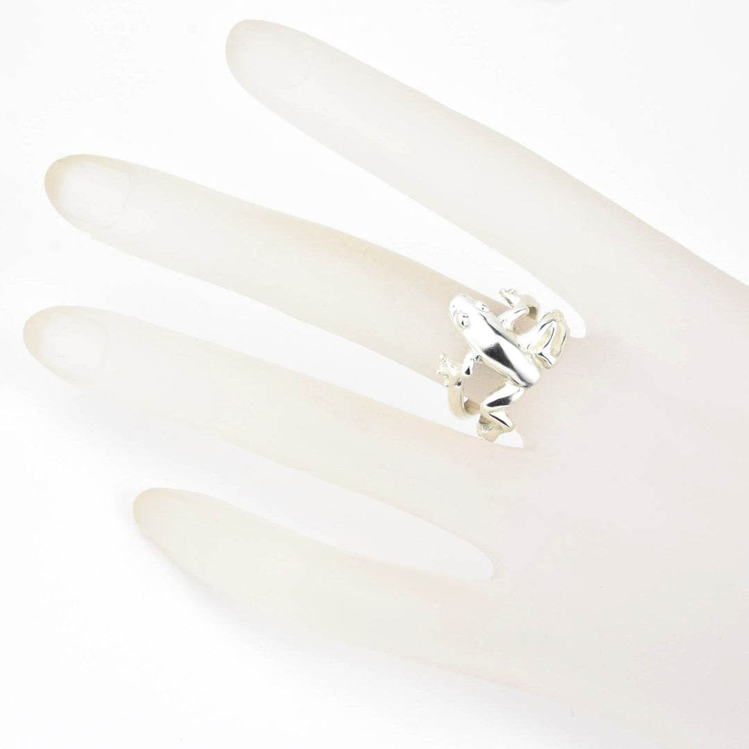 Smooth Frog Ring in Sterling Silver