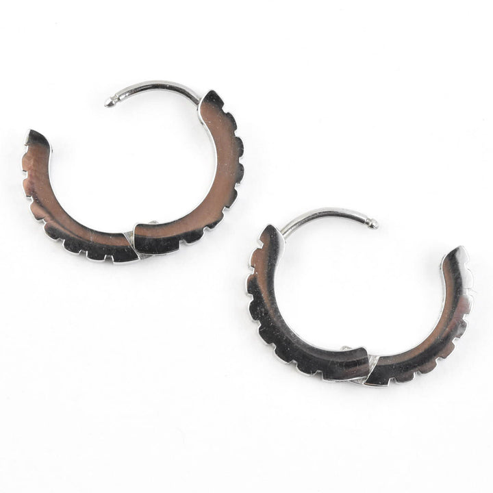 Scalloped Huggie Hoops - Goldmakers Fine Jewelry