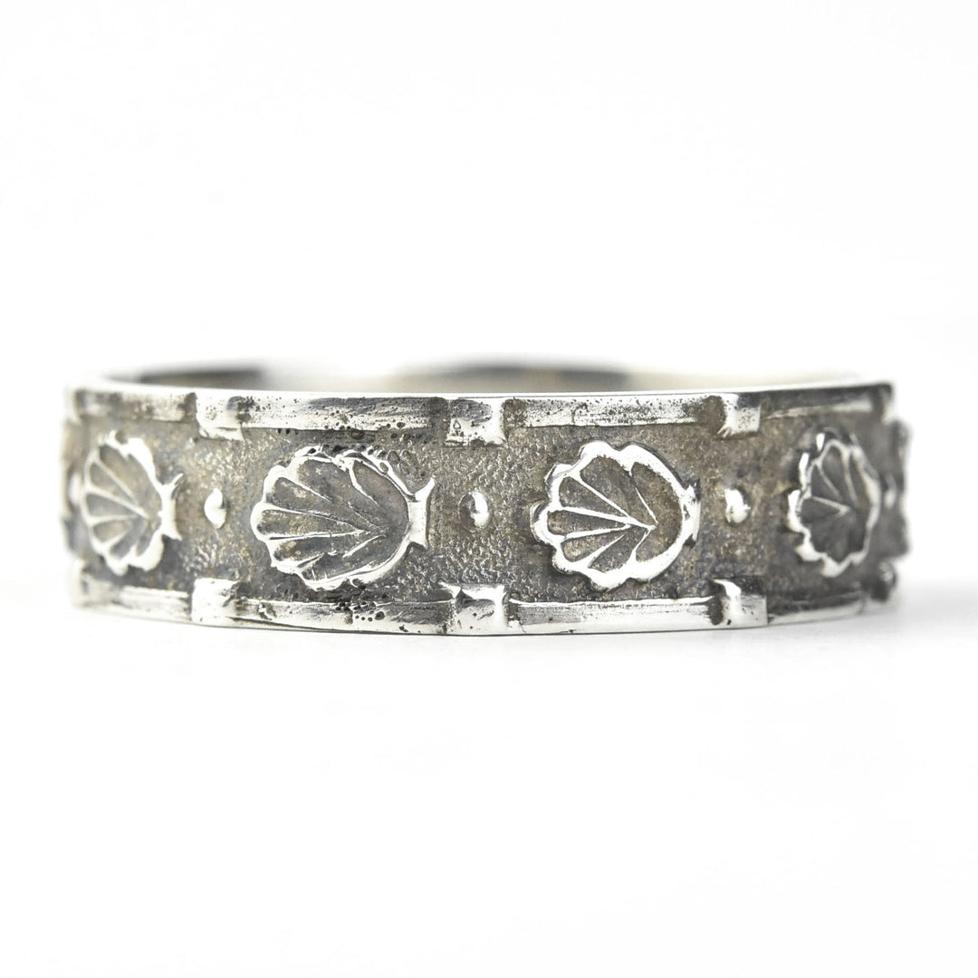 Sea Shell Band in Sterling Silver