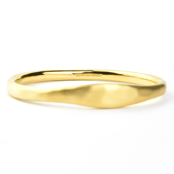 Serra Hinged Bangle - Goldmakers Fine Jewelry