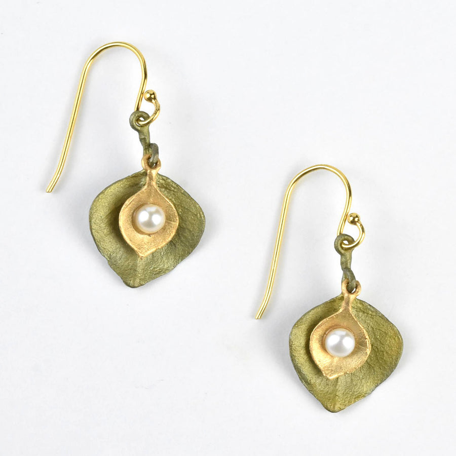 Round Leaf Eucalyptus Earrings with Pearl - Goldmakers Fine Jewelry