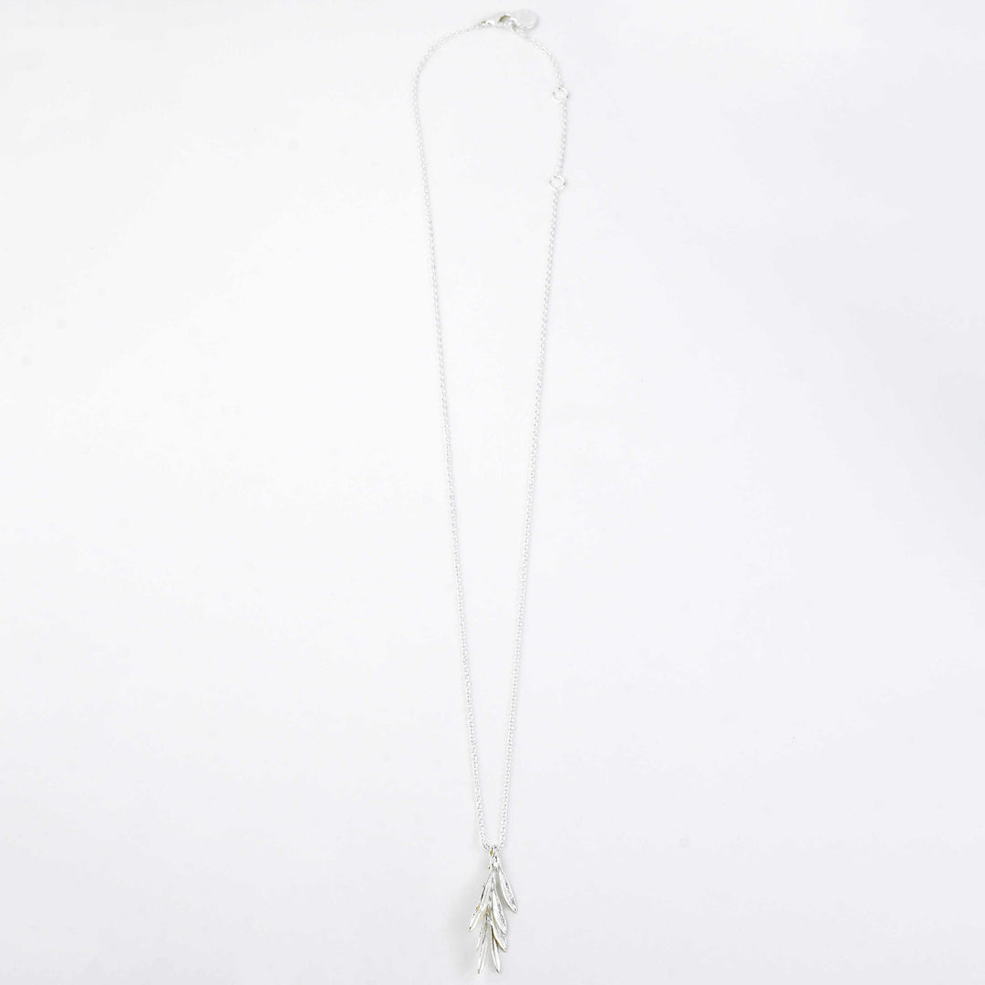 Swaying Leaf Necklace - Goldmakers Fine Jewelry