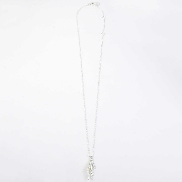 Swaying Leaf Necklace - Goldmakers Fine Jewelry
