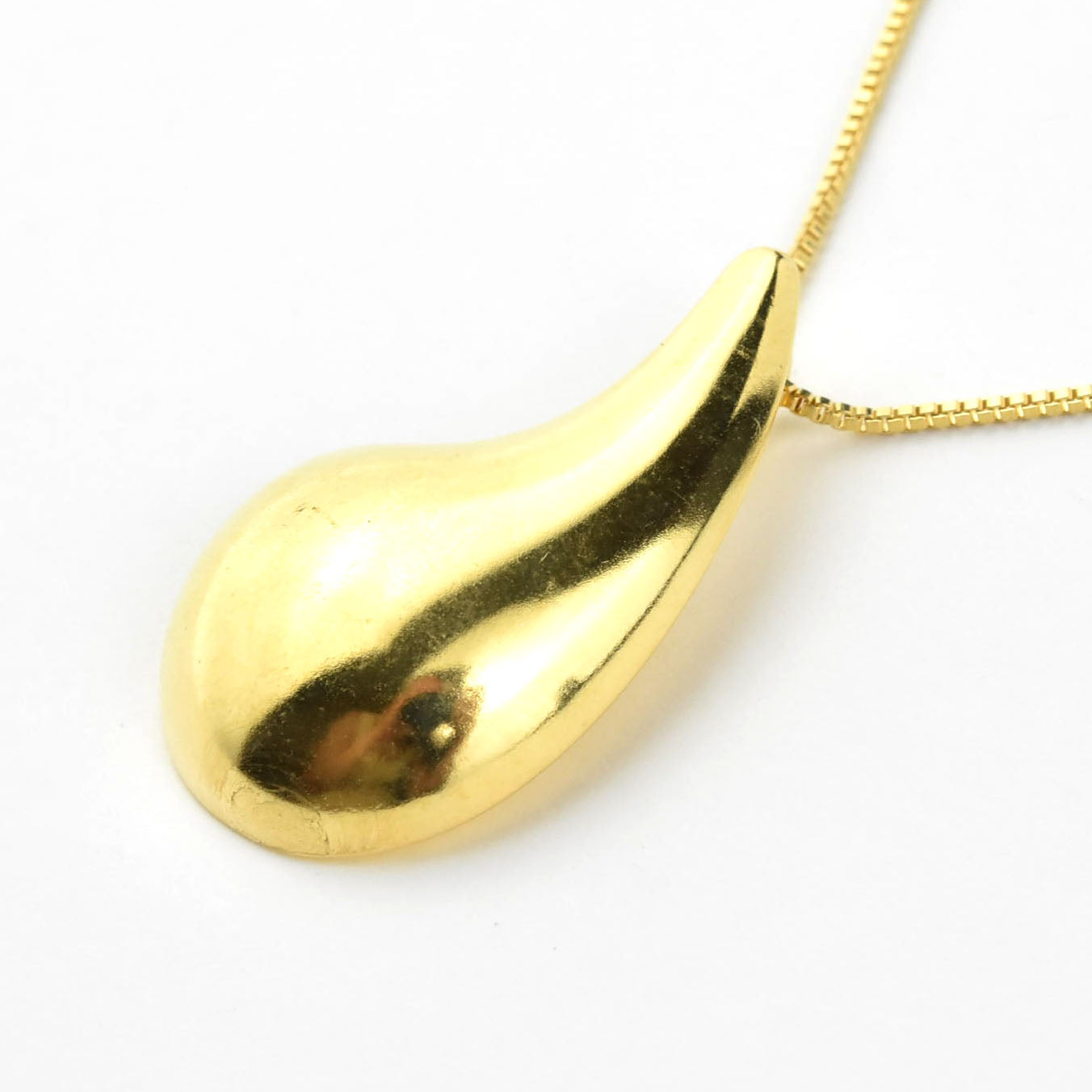 MORELLATO 2904 １POINT GOLD ONYX ALMOND MOTIFS NECKRACE Black Onyx Teardrop Pendant in 14kt Yellow Gold