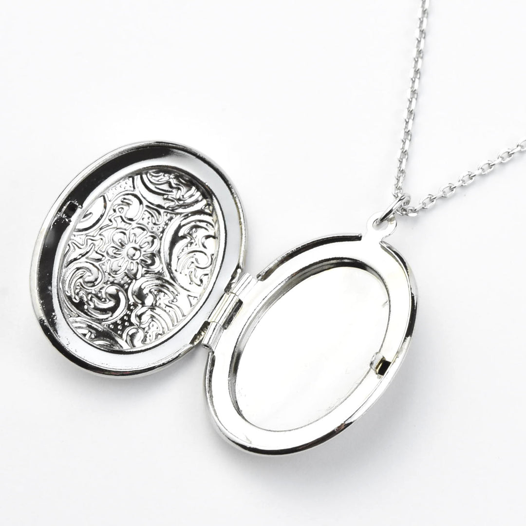 Madison Oval Floral Locket - Goldmakers Fine Jewelry