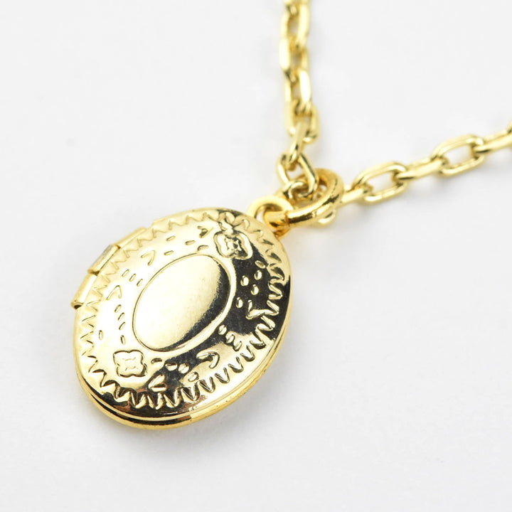Madison Oval Locket Small - Goldmakers Fine Jewelry