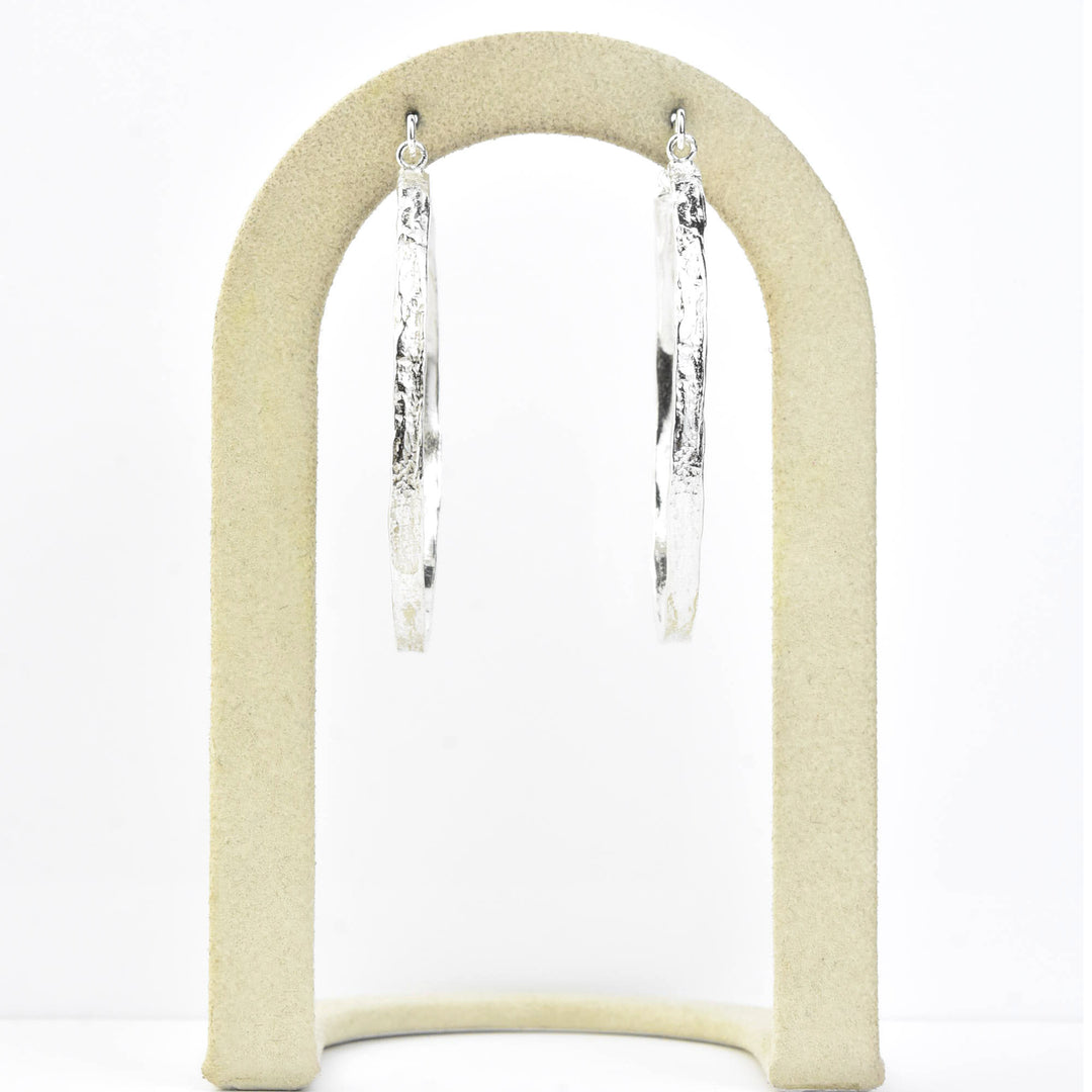 Thin Makiki Large Oval Hoops