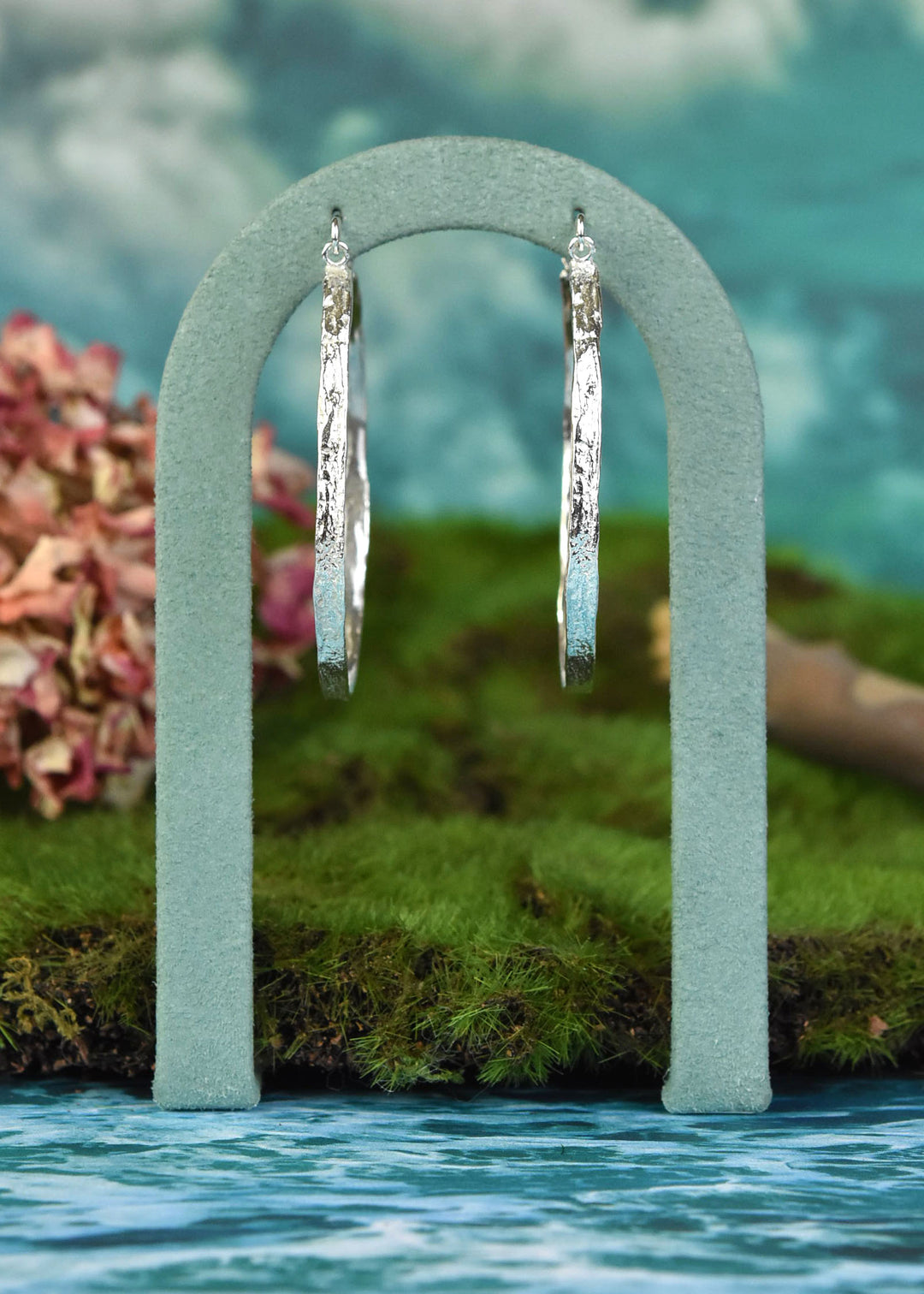 Thin Makiki Large Oval Hoops