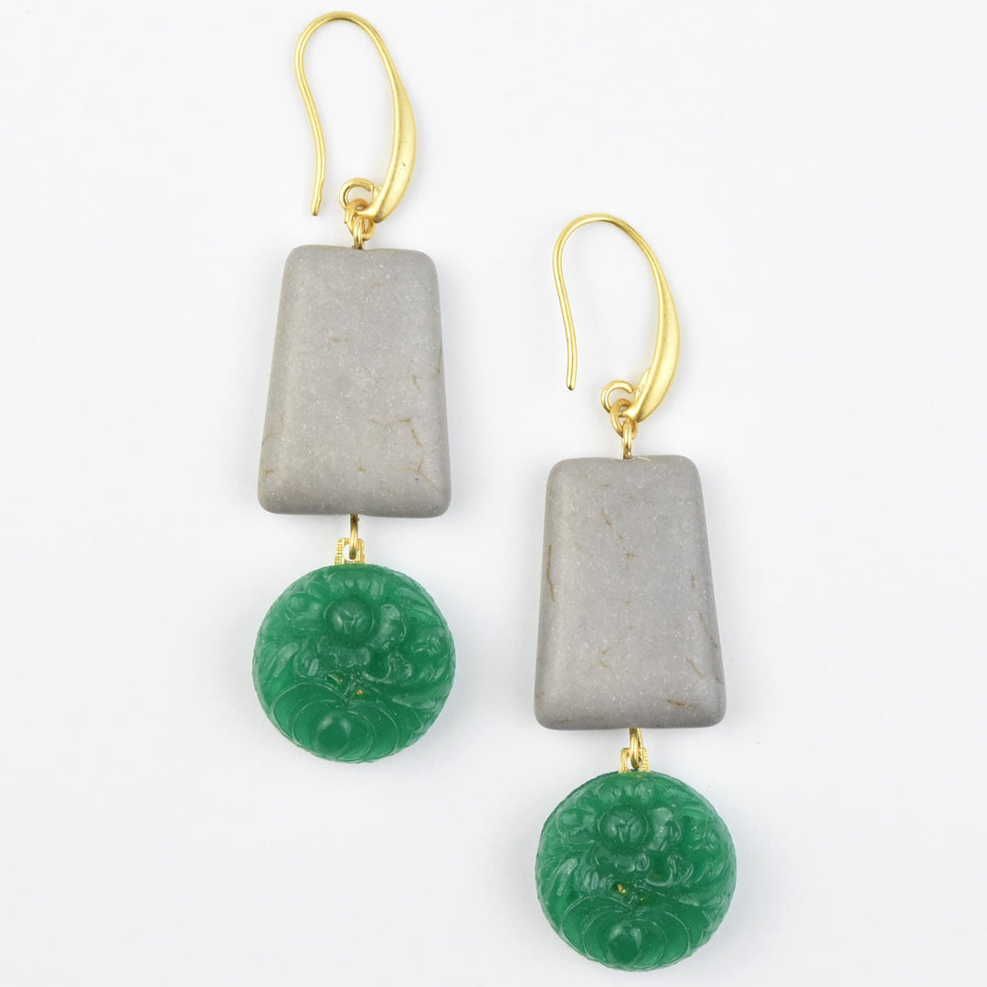 Vintage Green Glass Earrings - Goldmakers Fine Jewelry