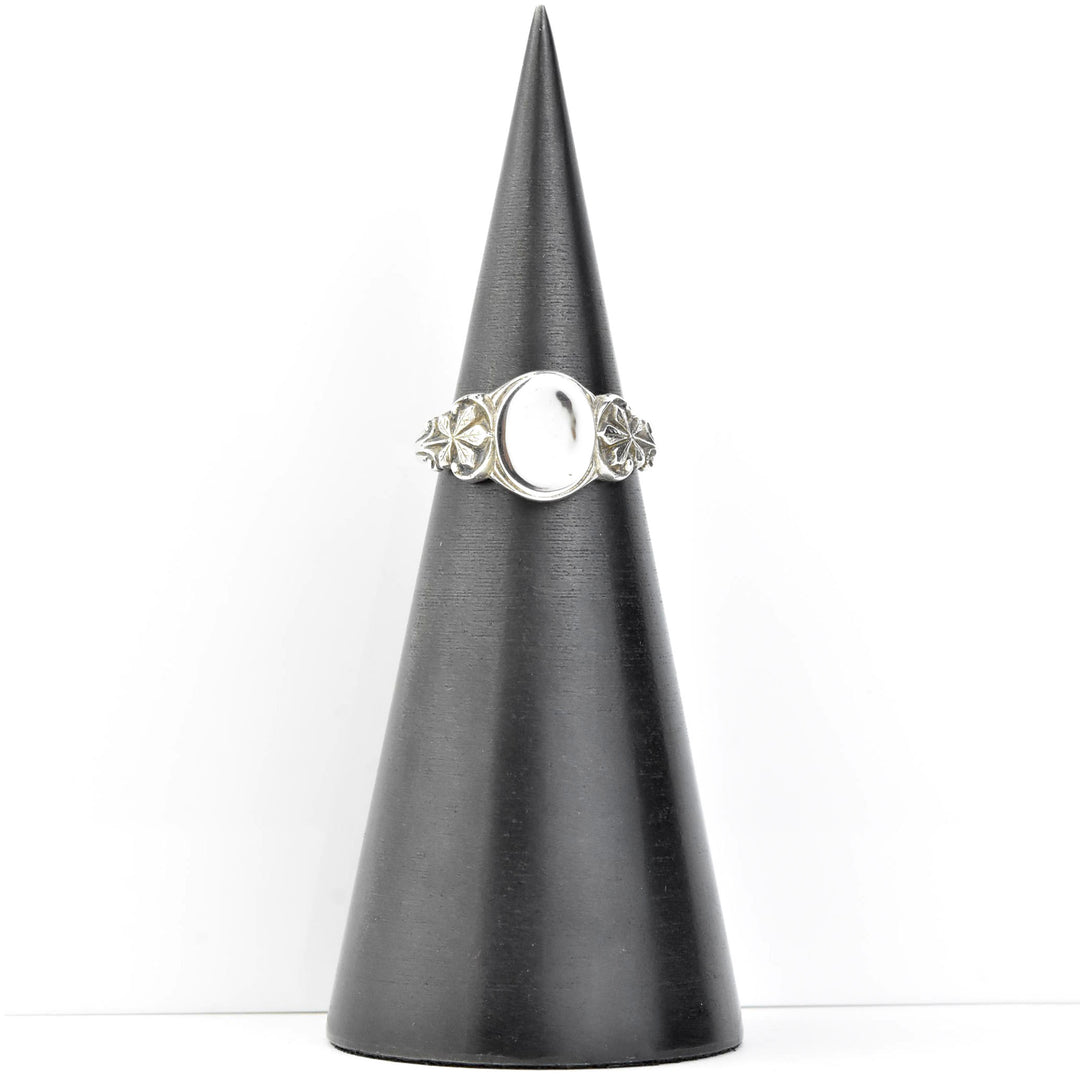 Virginia Signet Ring in Sterling Silver