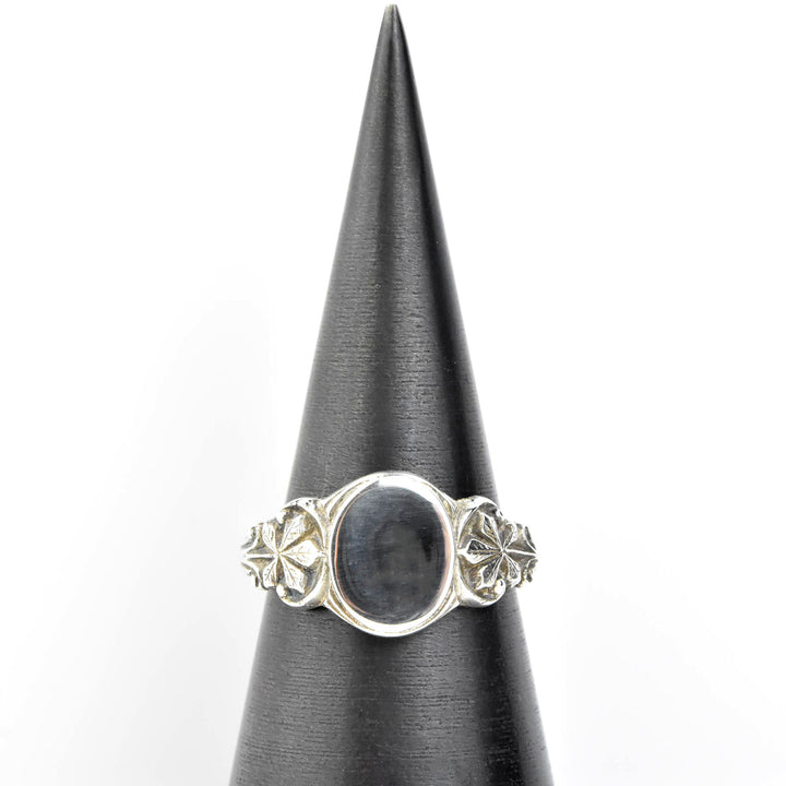 Virginia Signet Ring in Sterling Silver