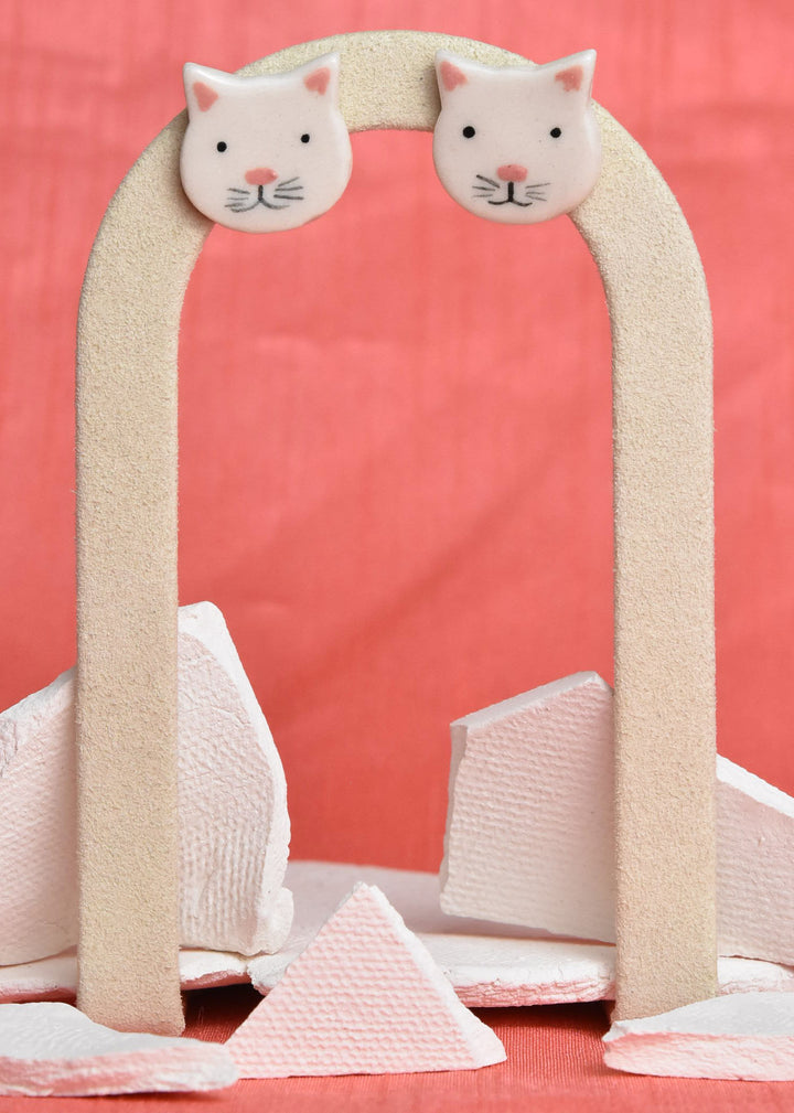 White Kitty Studs - Goldmakers Fine Jewelry