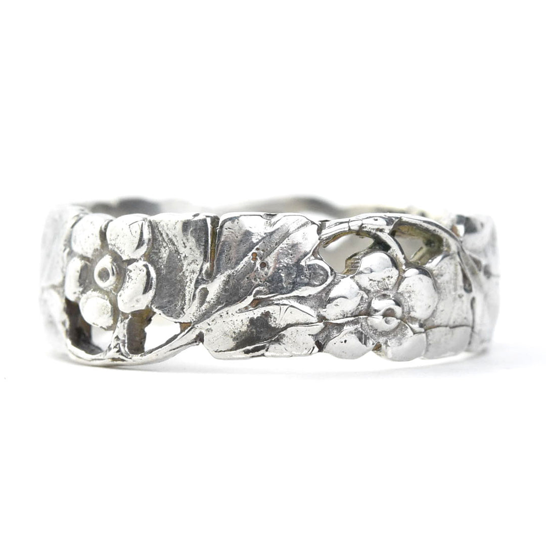 Wild Rose Band in Sterling Silver