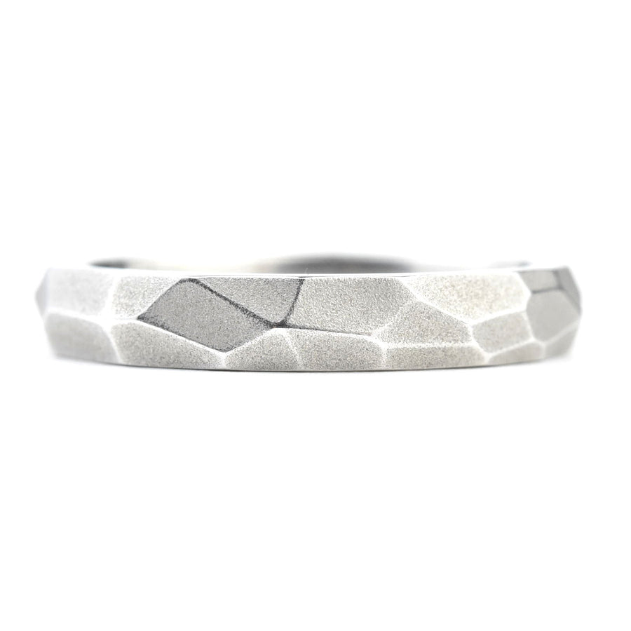 Thin Faceted Band in White Gold - Goldmakers Fine Jewelry