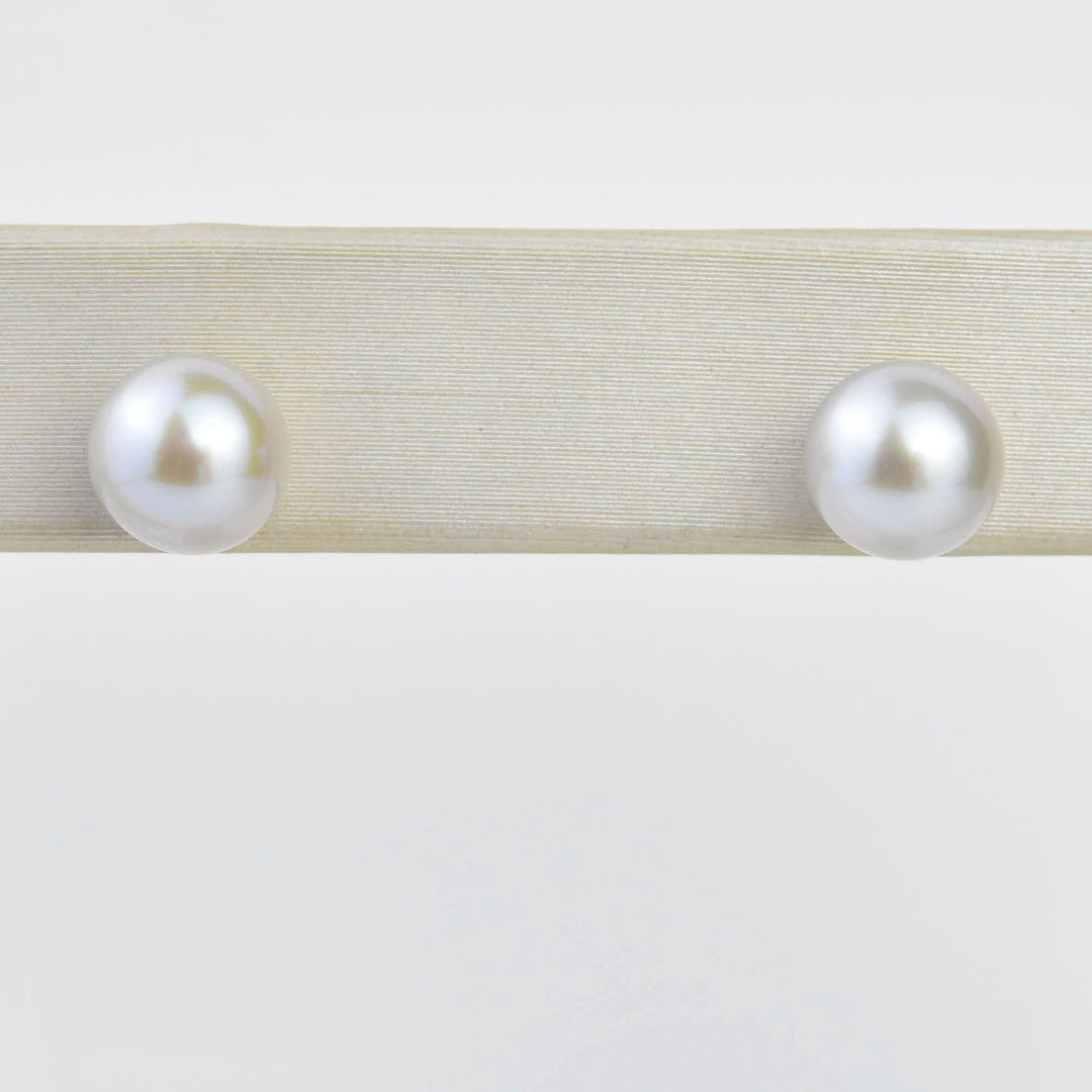 Taupe Pearl Studs, 14k Yellow Gold - Goldmakers Fine Jewelry