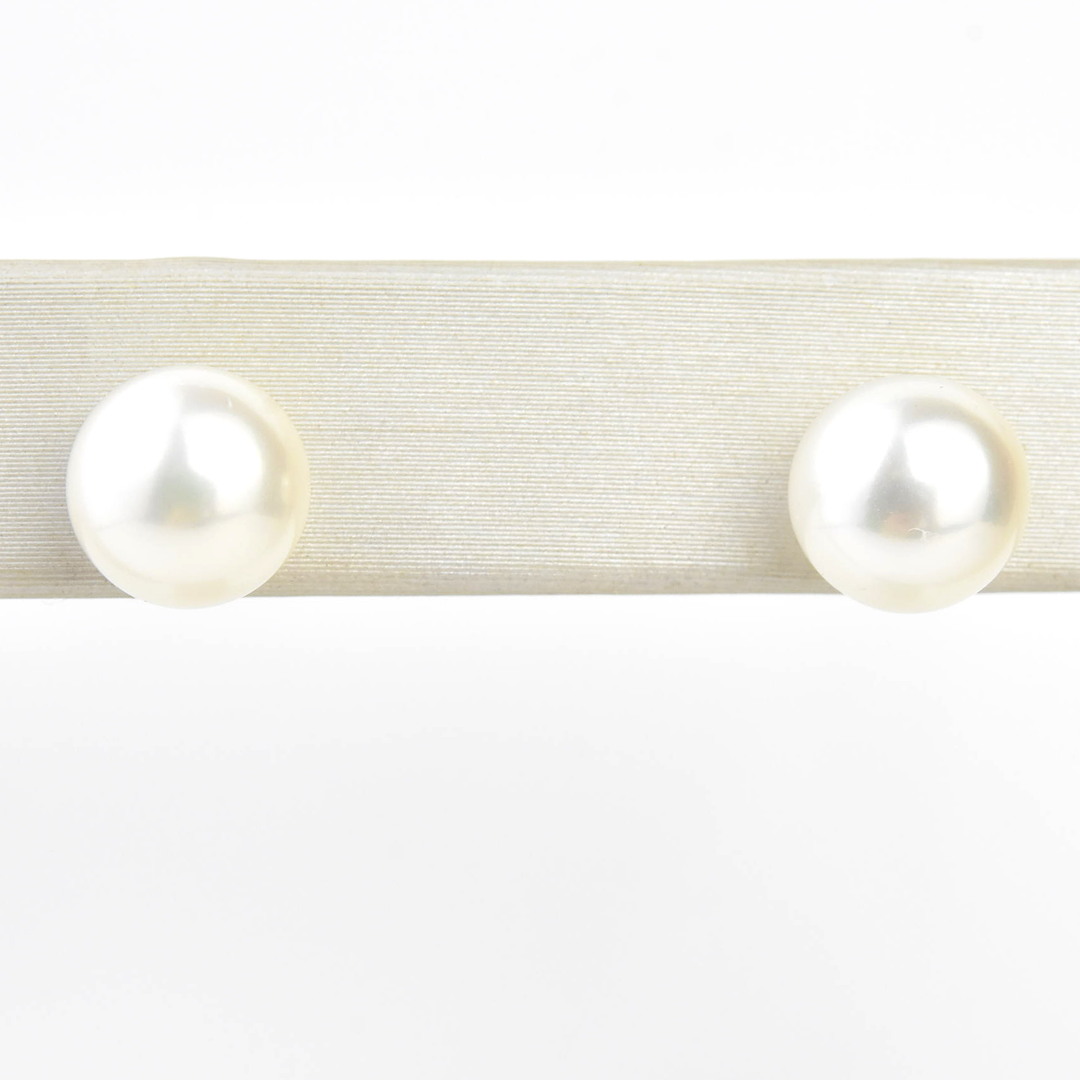 White Pearl Studs, 14k Yellow Gold - Goldmakers Fine Jewelry