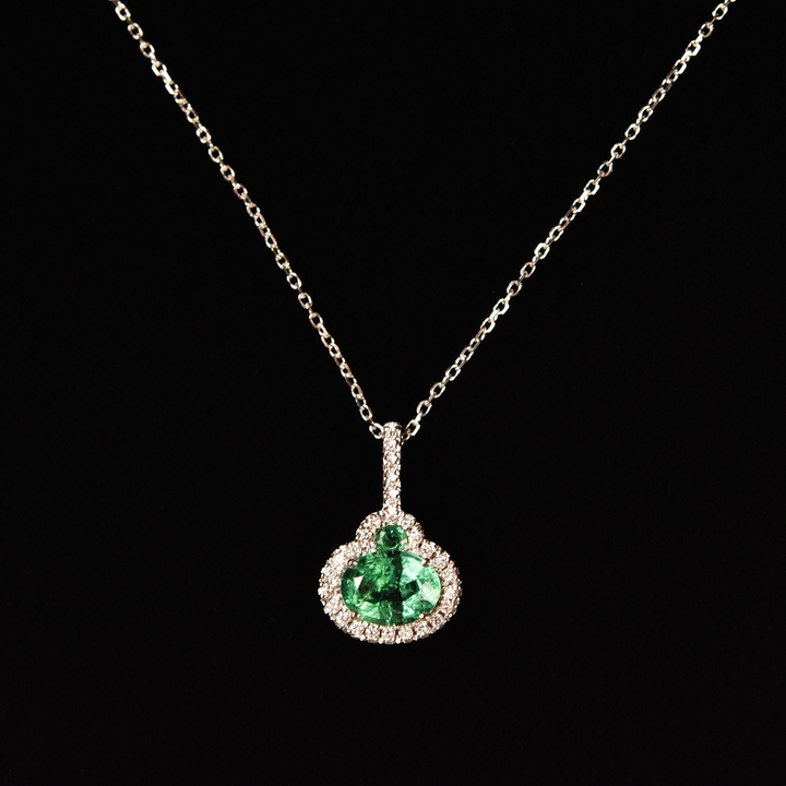 The Elizabeth: Emerald Necklace in White Gold - Goldmakers Fine Jewelry