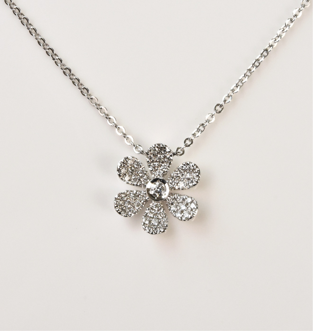 The Daisy: Diamond Necklace in White Gold - Goldmakers Fine Jewelry