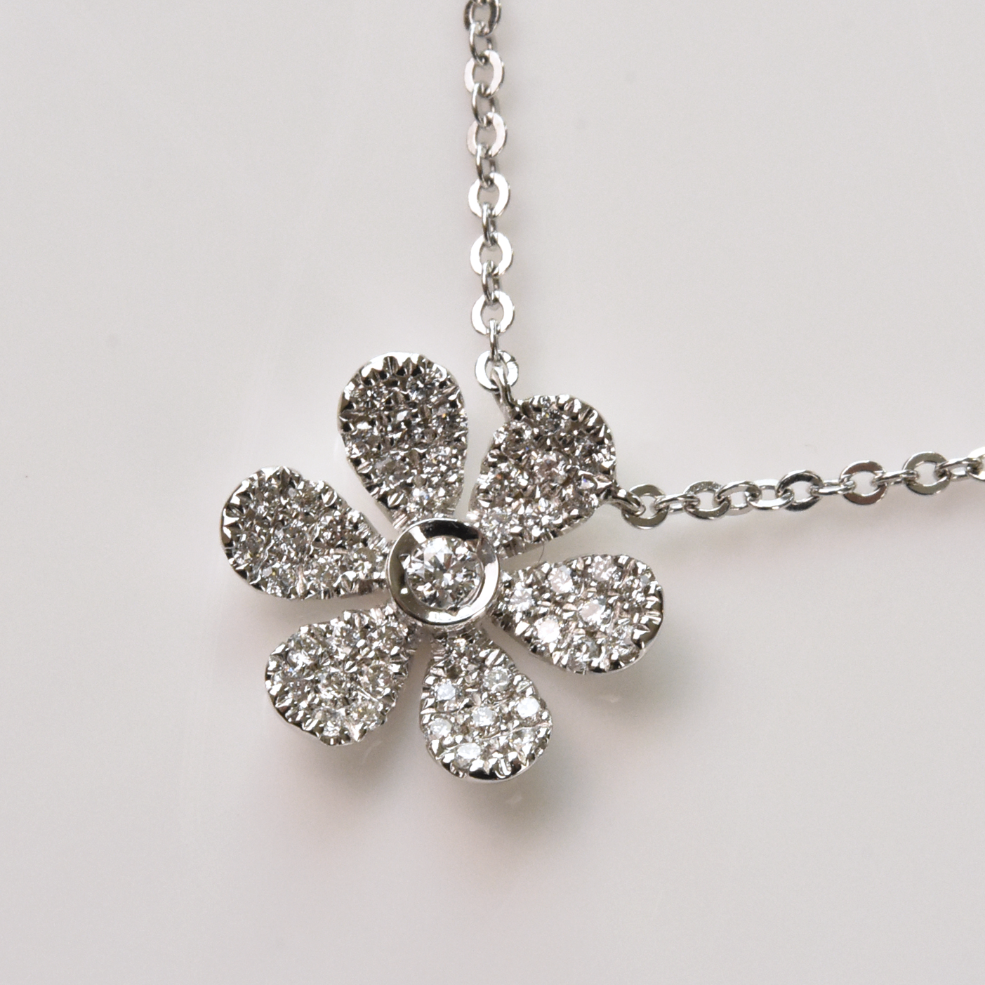 Daisy Flower 1/40 Cttw Natural Diamond Pendant Necklace set in 925 Ste –  Fifth and Fine