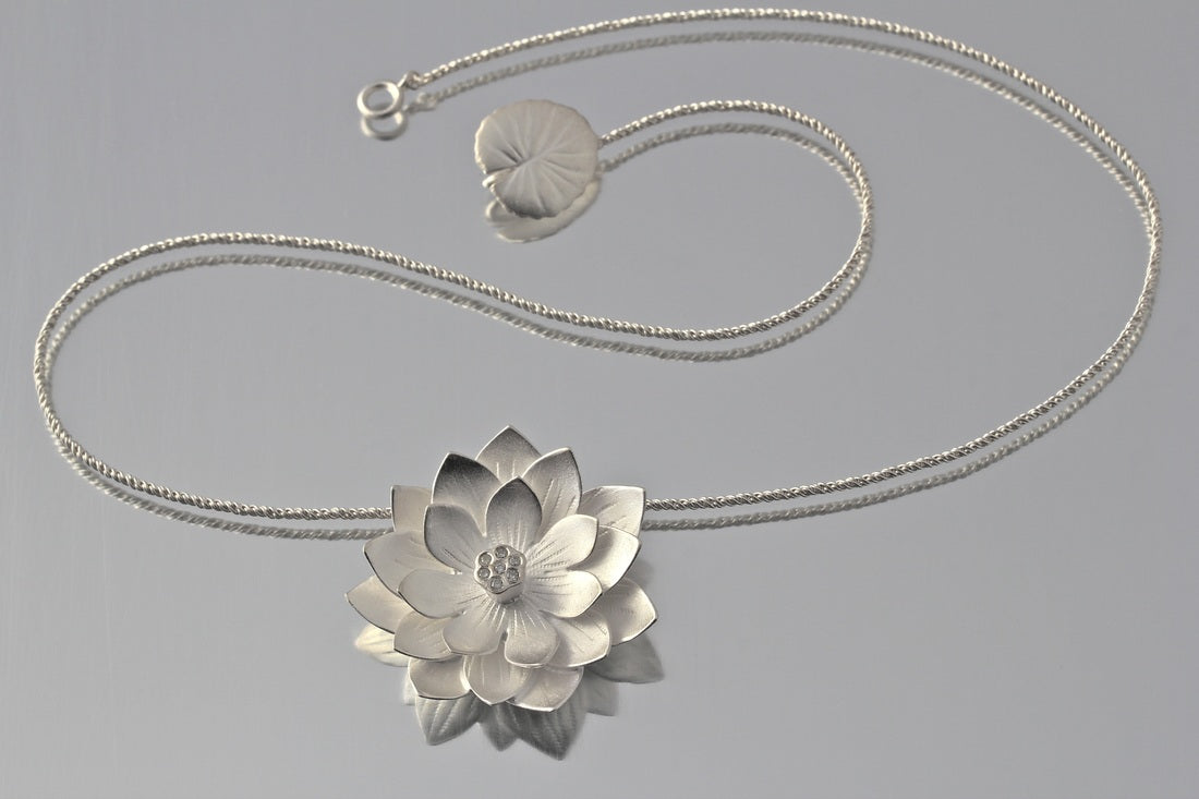 Large Lotus Necklace – Goldmakers Fine Jewelry
