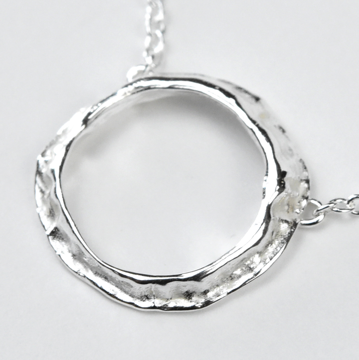 Mini Silver Opihi Circle Necklace - Goldmakers Fine Jewelry