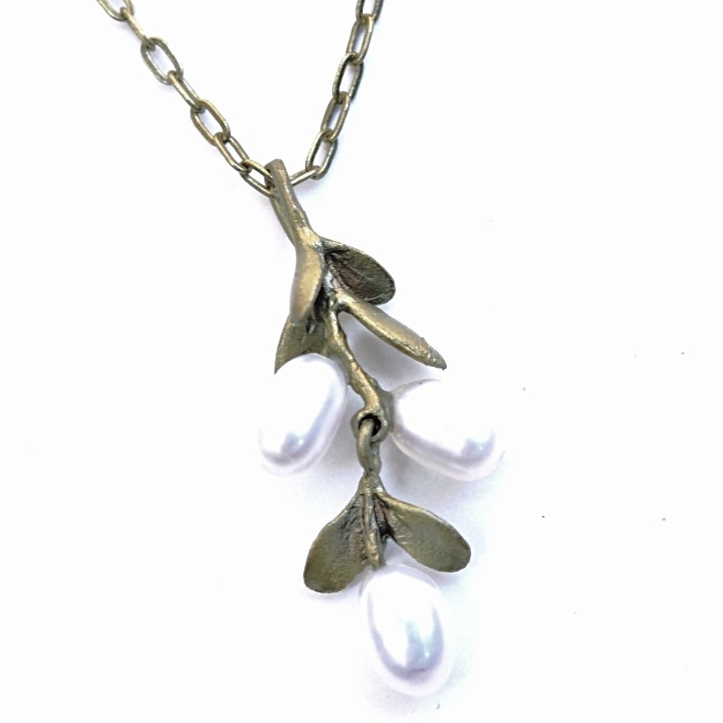 Boxwood Pearl Pendant Necklace - Goldmakers Fine Jewelry