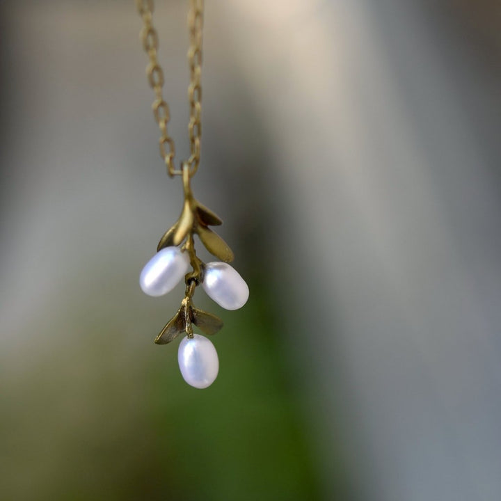 Boxwood Pearl Pendant Necklace - Goldmakers Fine Jewelry