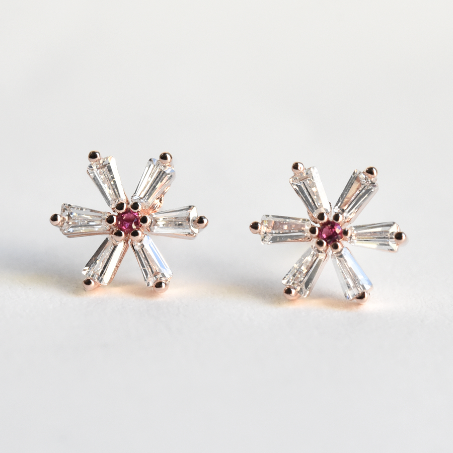 Daisy Studs - Goldmakers Fine Jewelry