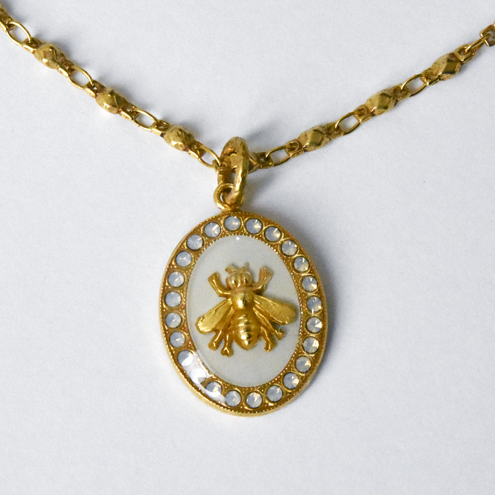 Oval Bee Pendant Necklace in White - Goldmakers Fine Jewelry