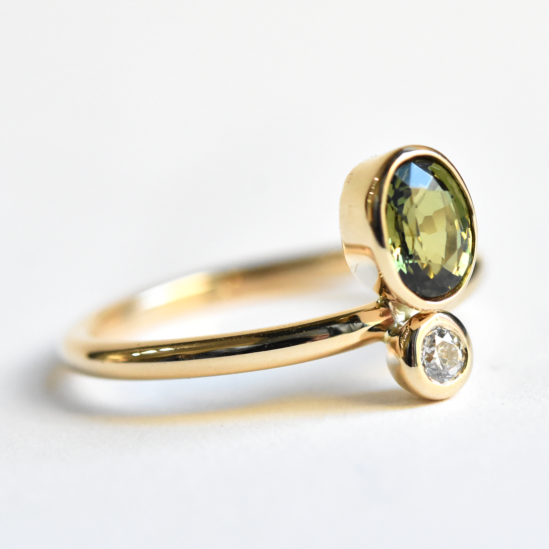 Green Sapphire and Diamong Ring in Yellow Gold - Goldmakers Fine Jewelry