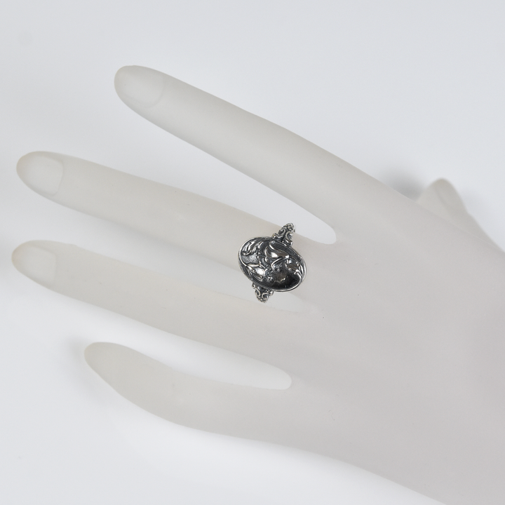 Fuschia Ring in Sterling Silver - Goldmakers Fine Jewelry