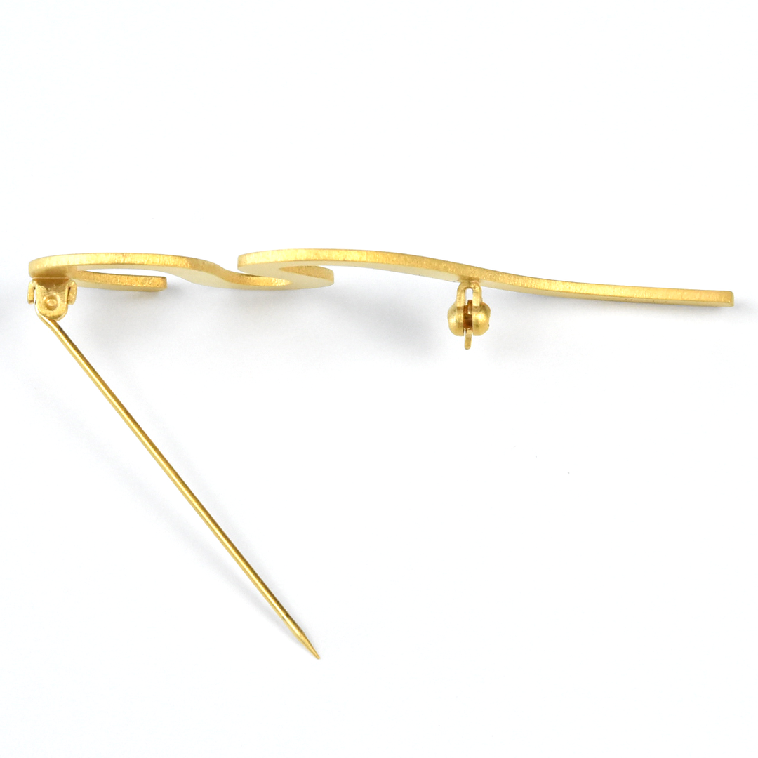 Alexander Brooch - Goldmakers Fine Jewelry