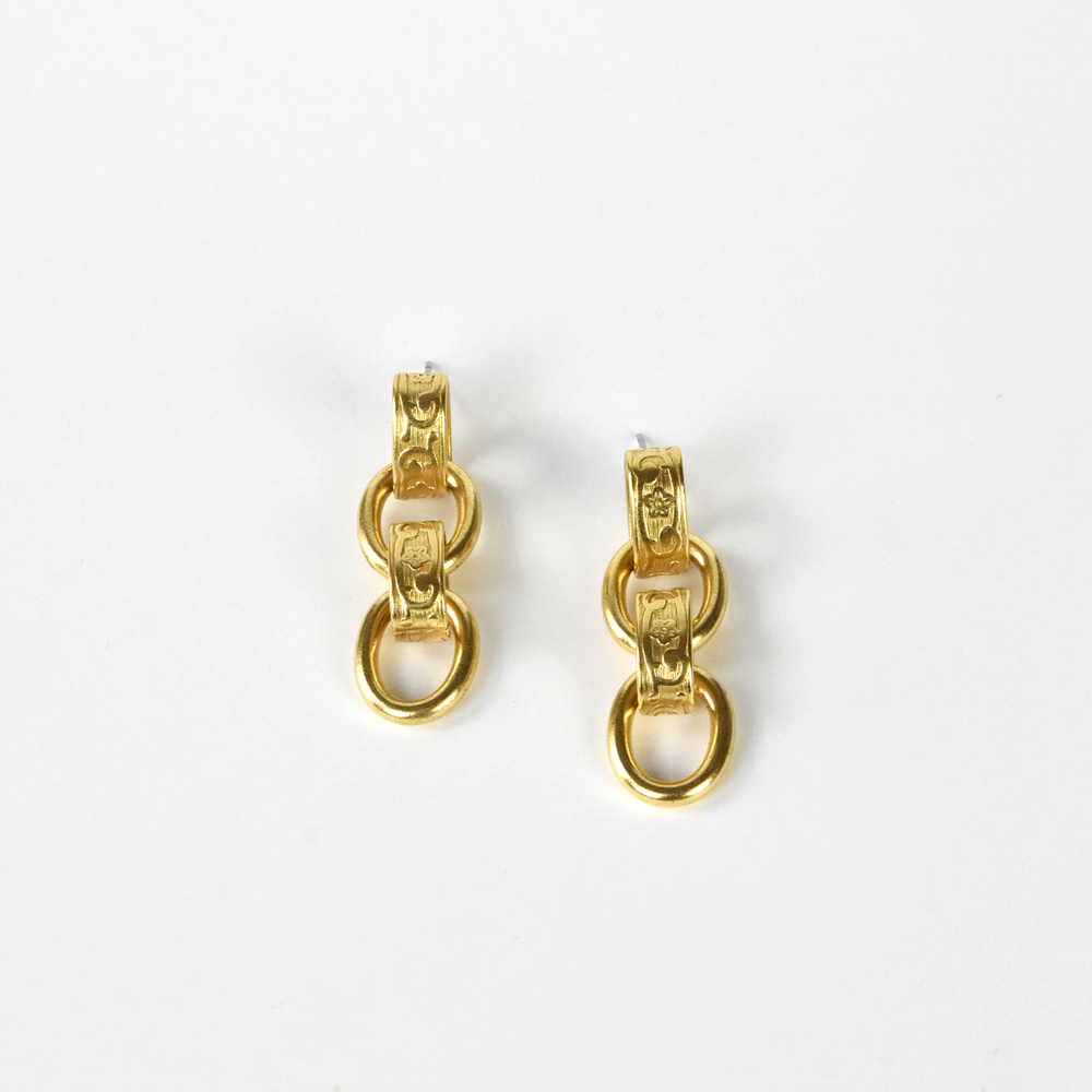 Floral Etched Chain Link Earrings - Goldmakers Fine Jewelry