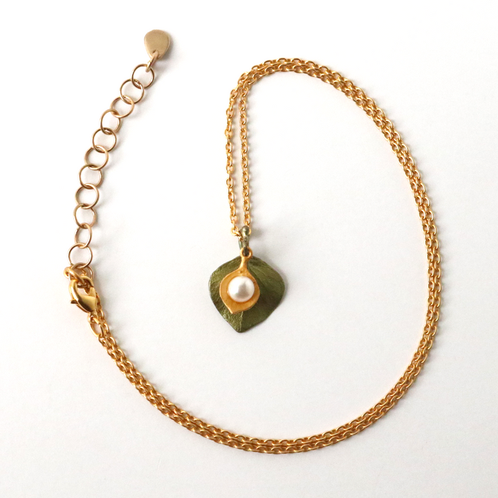 Round Leaf Eucalyptus Necklace - Goldmakers Fine Jewelry